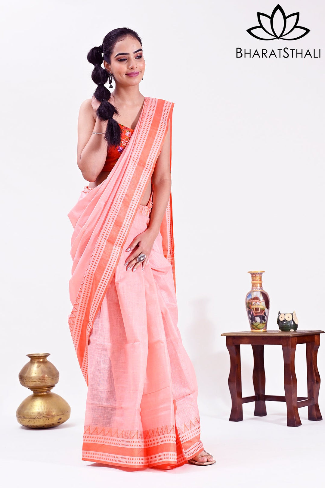 Peach Color Pure Cotton Woven Design Temple Border Maheshwari Handloom Saree