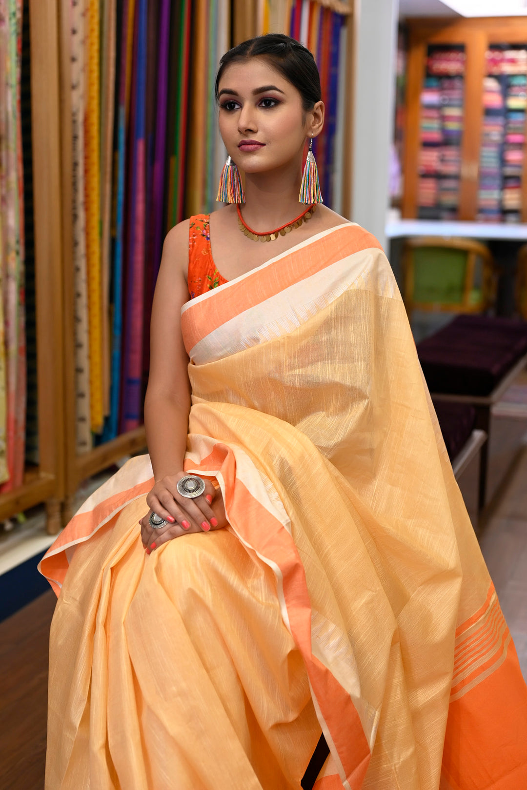 Yellow Color Silk Cotton Solid Maheshwari Handloom Saree