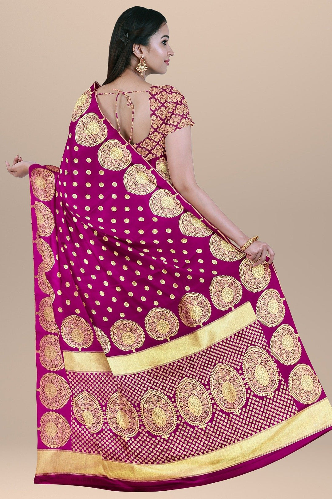 Voilet Color with Small Round Zari Booties and Heavy pallu